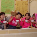 最強サポート隊４人娘(^_^;)？です。ともあれ２５時間テントに待機して皆さんのお世話をして下さる強い味方です❤